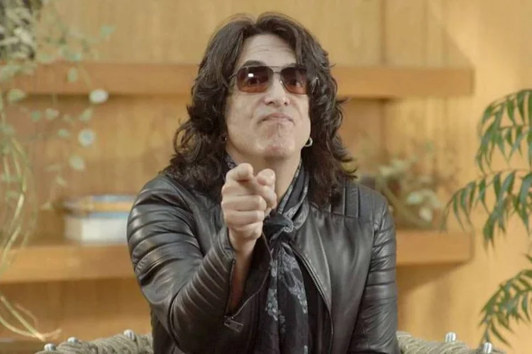Paul Stanley em campanha da Kiss FM (Reprodução/Youtube)
