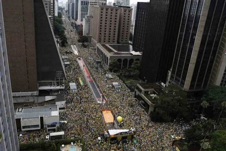 
	Avenida Paulista: protesto no dia 15 de mar&ccedil;o reuniu cerca de 210 mil no local, de acordo com o Datafolha.
 (REUTERS)