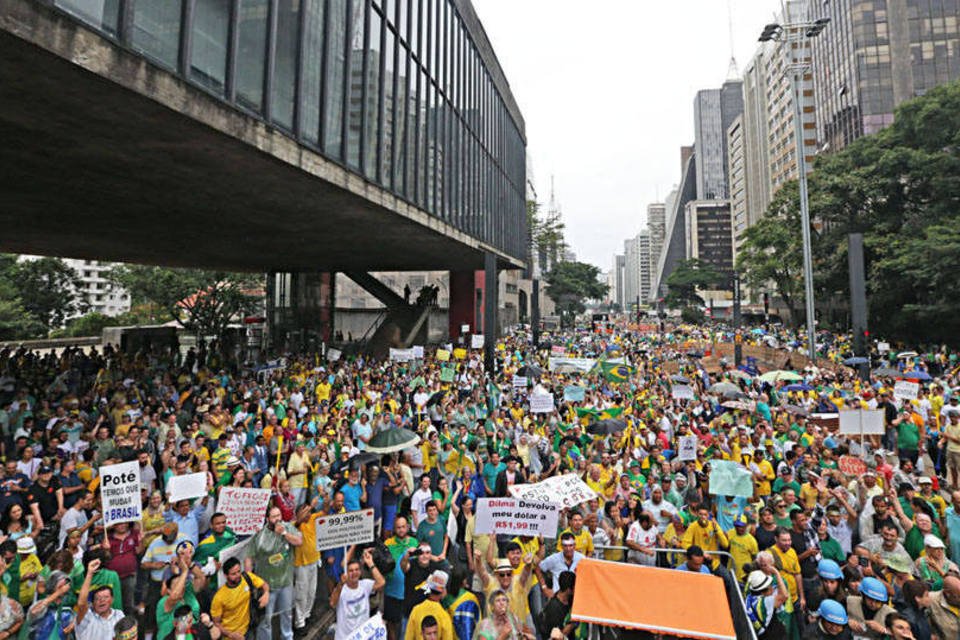 Seria possível acabar com os partidos políticos no Brasil?