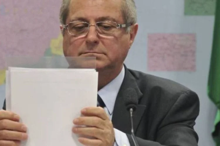 Paulo Bernardo destacou que a morosidade nos julgamentos das fusões é um problema recorrente (Antonio Cruz/ABr)