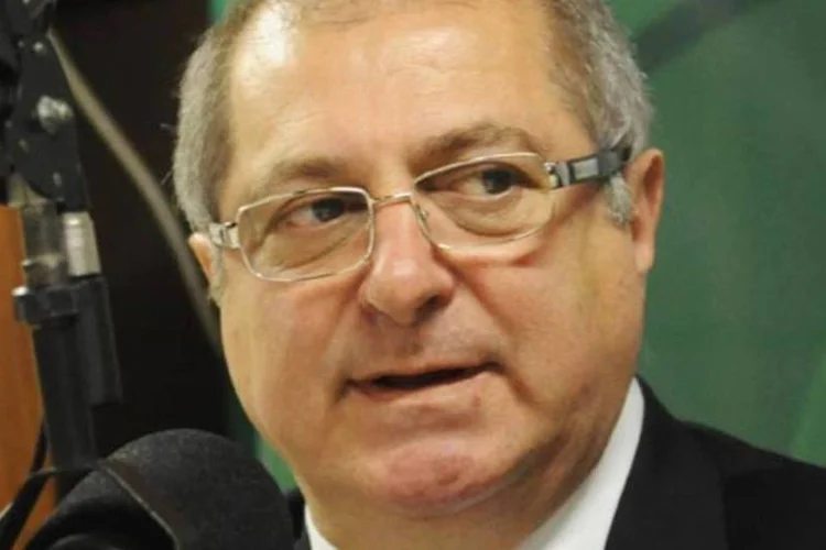Segundo Paulo Bernardo, critério de reajuste do mínimo foi negociado com vários grupos (Wilson Dias/AGÊNCIA BRASIL)