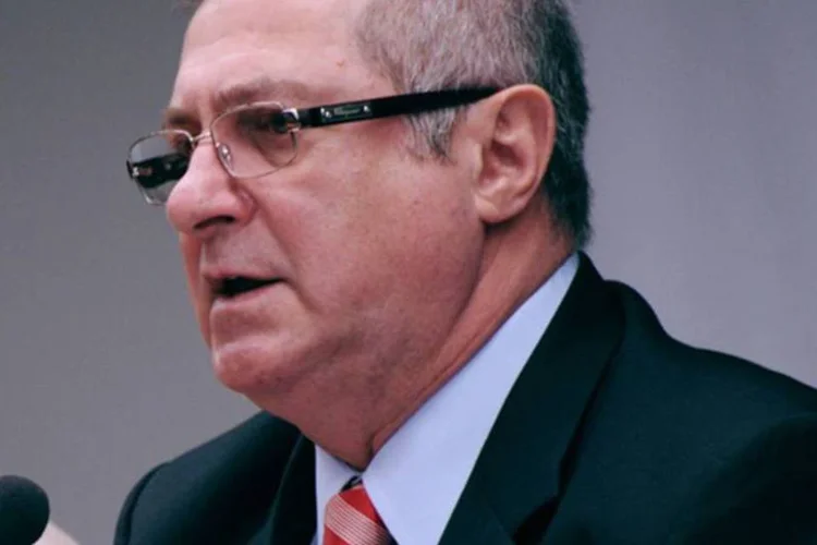 
	Paulo Bernardo: ministro afirmou que governo dos EUA deveria ter admitido que errou ao espionar os dados no Brasil, e que iriam readequar seu sistema de seguran&ccedil;a
 (Lula Lopes/Agência Câmara)