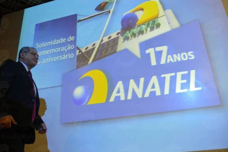 Ministro das Comunicações, Paulo Bernardo: “acho que, por trás dessa notícia, há gente do mercado financeiro interessada em participações e em ganhar grandes somas" (José Cruz/Agência Brasil)