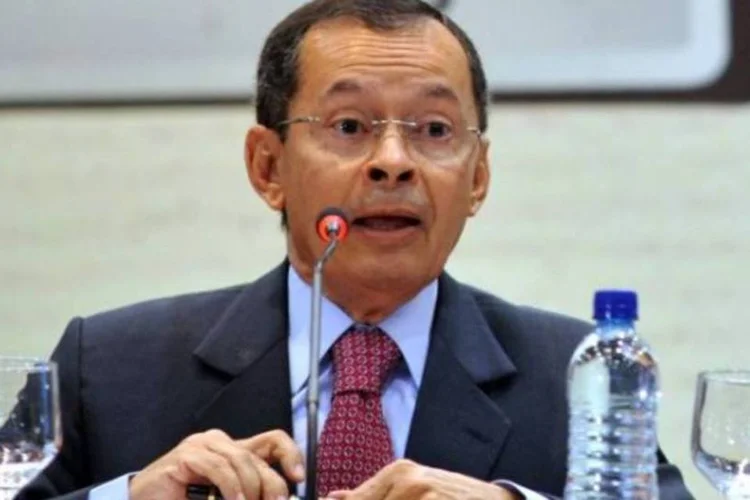 O ministro dos Transportes, Paulo Sérgio Passos, deverá esclarecer a denúncia de liberação, em 2010, de R$ 78 milhões em créditos suplementares para obras irregulares (Elza Fiúza/ABr)