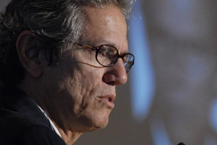 
	Paulo Nogueira Batista Jr: diretor do FMI citou como dado favor&aacute;vel a for&ccedil;a do mercado de trabalho brasileiro, que vem apresentando n&uacute;meros positivos, apesar da crise econ&ocirc;mica mundial
 (Carol T. Powers/Bloomberg News)