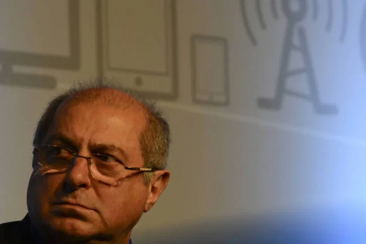 
	Paulo Bernardo comentou ainda que o governo brasileiro busca diminuir a concentra&ccedil;&atilde;o da internet nas m&atilde;os dos Estados Unidos
 (Fábio Rodrigues Pozzebom/Abr)