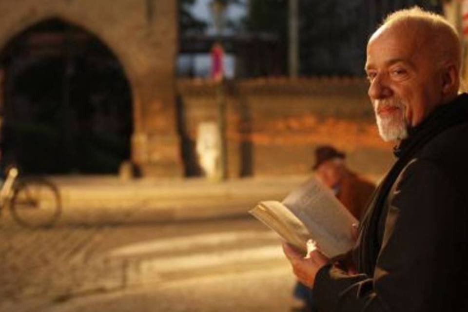 Sextante, Paulo Coelho e a mágica de vender livros