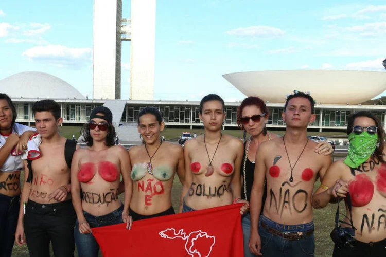 
	Manifesta&ccedil;&atilde;o contra a PEC da redu&ccedil;&atilde;o da maioridade penal, em Bras&iacute;lia
 (Lula Marques/Agência PT)