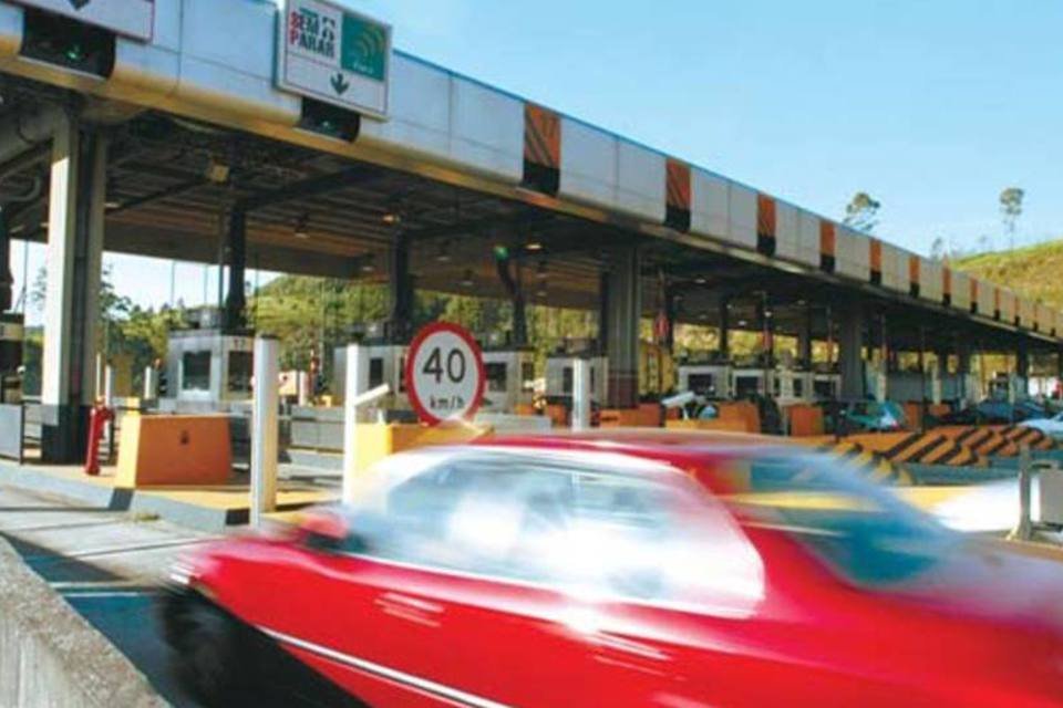 
	Autom&oacute;vel passando pelo Sem Parar: negocia&ccedil;&otilde;es, que incluem outros potenciais compradores, s&atilde;o preliminares e podem n&atilde;o resultar em uma venda
 (INFO)