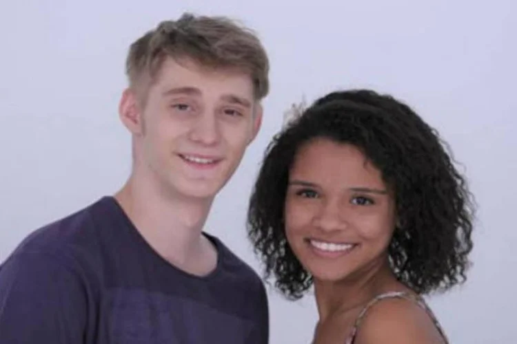 Personagens da série Pedro & Bianca: série se destaca ao abordar temas recorrentes da vida adolescente (Reprodução/Site/Tv Cultura)