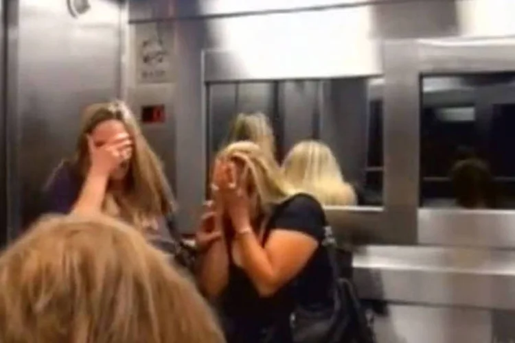 Pegadinha "Menina Fantasma do Elevador", veiculada no último domingo no Programa Silvio Santos, é vídeo o vídeo mais visto do mês no YouTube (Reprodução/Exame.com)