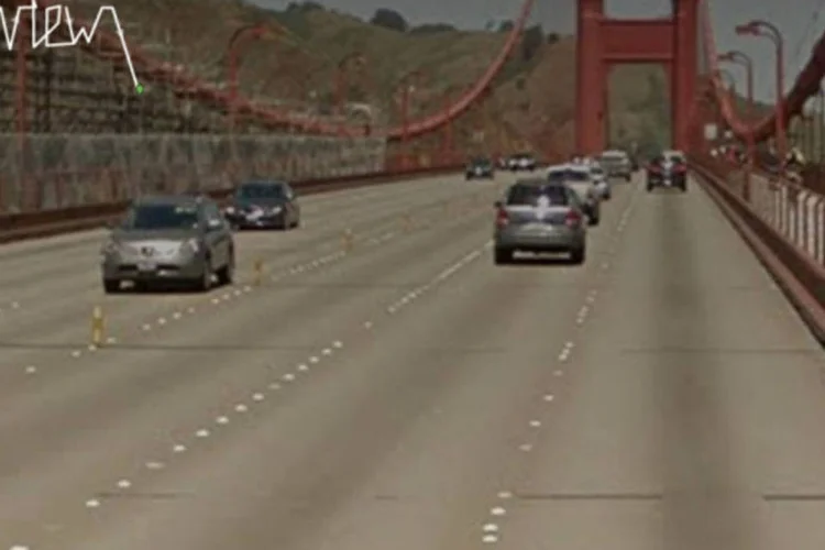 O site, que já tem quase 3 mil rotas traçadas por usuários, segue à risca o mote da ação: “Até o Street View vai querer dar uma voltinha nesse carro” (Reprodução)