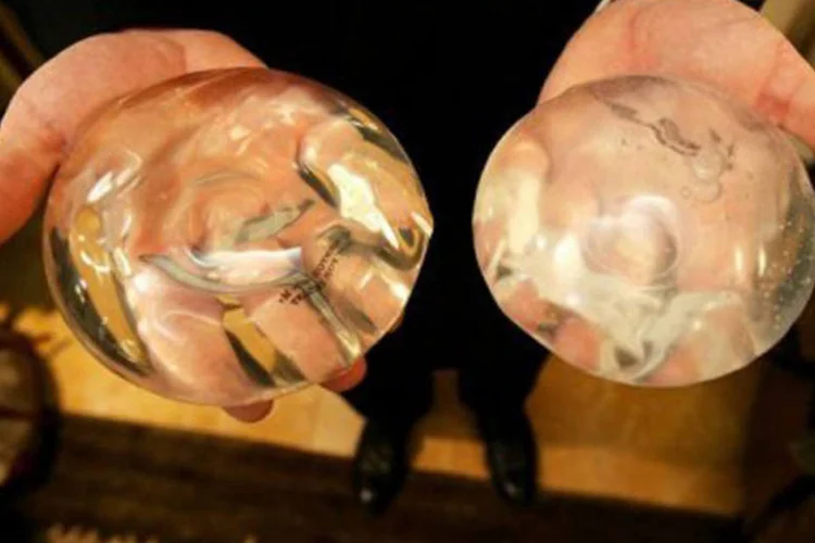 
	Pr&oacute;teses de silicone: escassez amea&ccedil;a uma mania nacional
 (Spencer Platt/Getty Images/AFP)