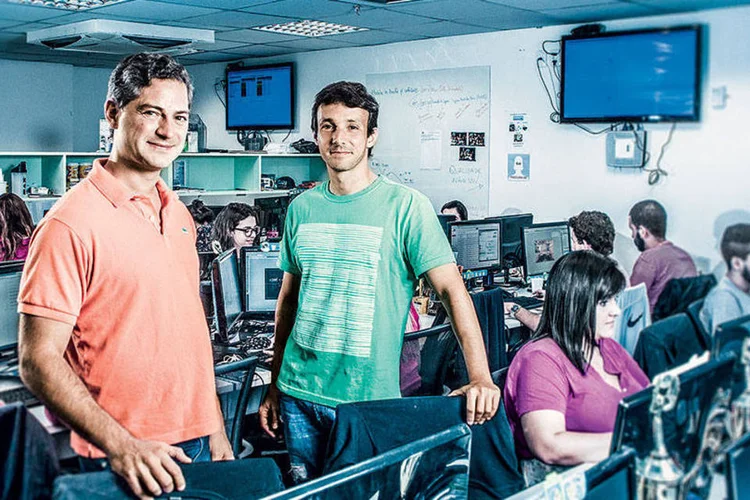 Tabor e Vasconcellos, do Peixe Urbano: junto com alguns executivos, eles ficaram com 25% da empresa que fundaram (Eduardo Zappia/Exame)