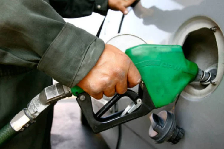 Posto de gasolina da Pemex no México: novos contratos "integrados" deveriam ter atraído um interesse maior do setor privado (David McNew/Getty Images)