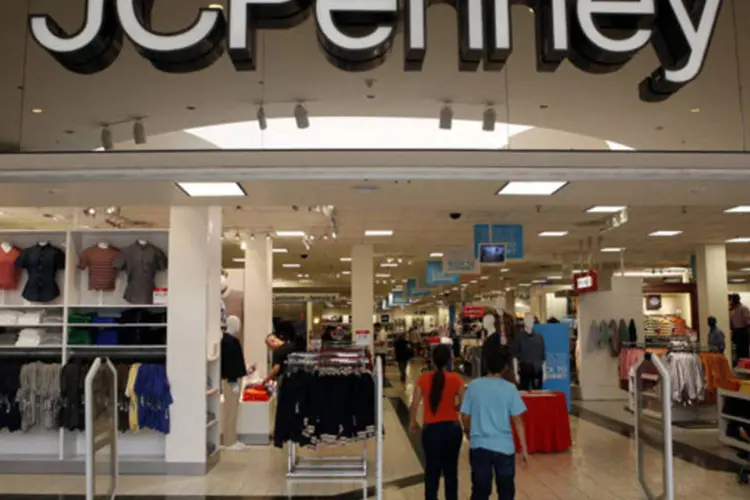 JC Penney: tendência de vendas havia melhorado em todos os meses do trimestre, e negócio neste período que antecede o retorno às aulas estaria sendo "encorajador" (Patrick Fallon/Bloomberg)