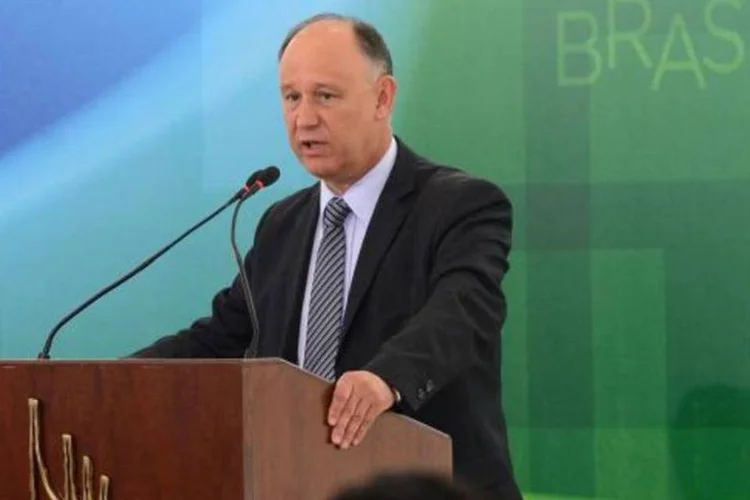 
	Pepe Vargas: &quot;todas as vota&ccedil;&otilde;es t&ecirc;m deputados que n&atilde;o est&atilde;o presentes, porque est&atilde;o em miss&otilde;es oficiais ou em outras agendas&quot;, disse
 (Wilson Dias/Agência Brasil)