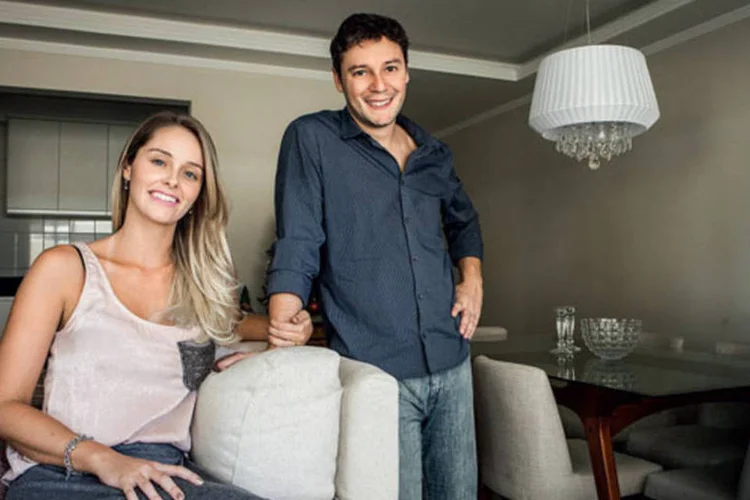Stephanie e Michel Bervian: a opção pelo aluguel permite ao casal poupar para construir a casa própria (Fabiano Accorsi / Você S/A)