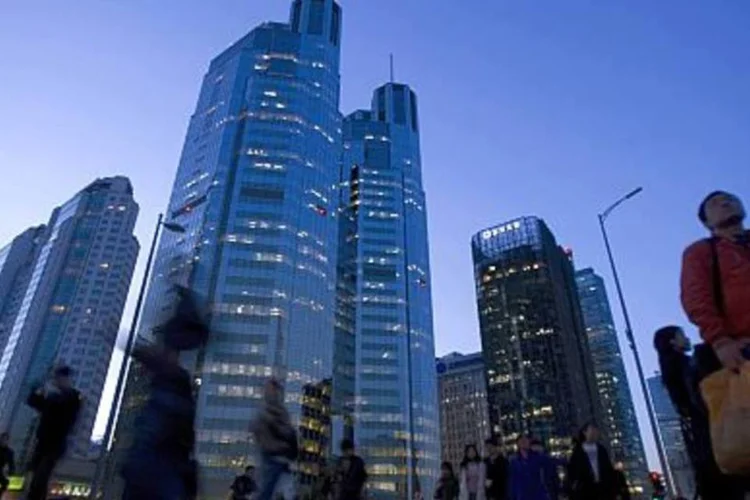 Pequim: o superávit comercial chinês atingiu em julho US$ 28,7 bilhões, acima dos US$ 20,02 bilhões de junho e o maior nível desde janeiro de 2009 (.)
