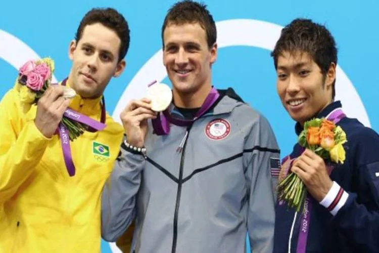 Thiago Pereira, com a medalha de prata; Ryan Lochte dos EUA com o ouro e o japonês Kosuke Hagino com o bronze (Getty Images)
