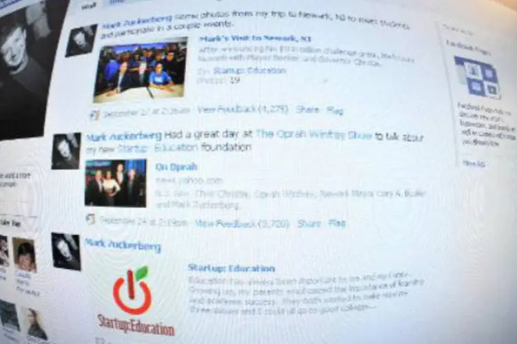 
	Perfil do fundador do Facebook, Mark Zuckerberg: a rede social tem na publicidade a fonte de receita mais importante
 (AFP)