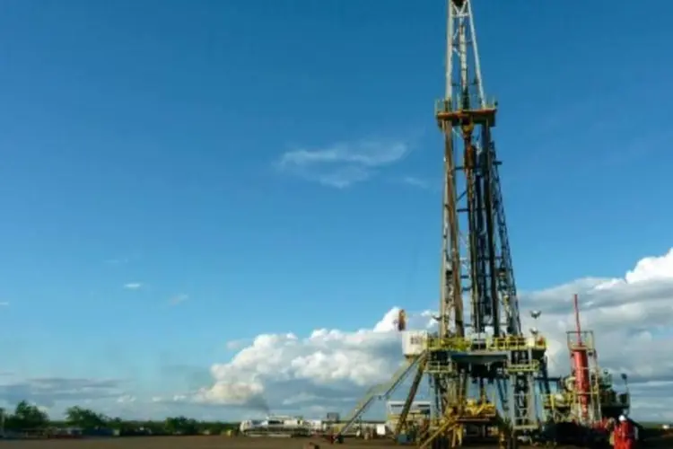 Plataforma de perfuração de petróleo, em Anzoategui (LISSY DE ABREU/AFP)