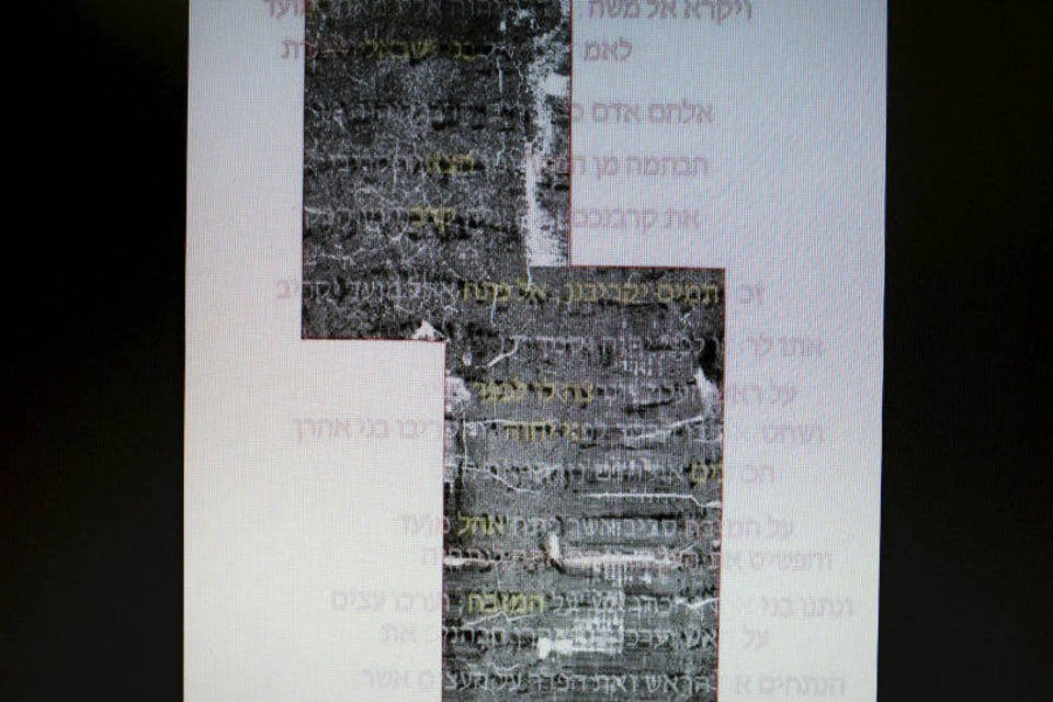 Tecnologia revela escrita bíblica milenar em pergaminho
