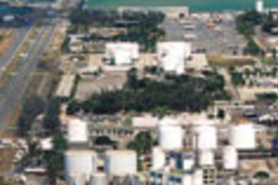 Refinaria com ajuda de Chávez