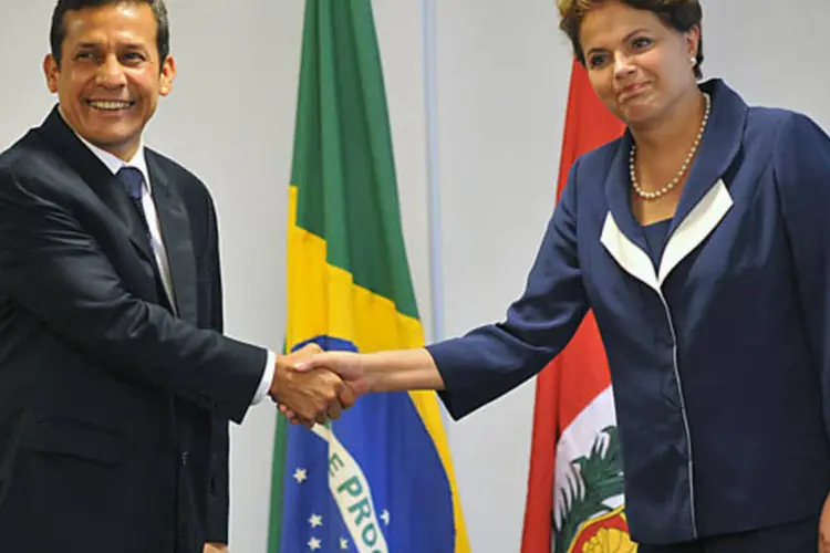 
	Dilma e Humala: a presidente lembrou que o Brasil tem US$ 6 bilh&otilde;es investidos no Peru, com mais de 70 empresas no pa&iacute;s
 (Antonio Cruz/ABr)