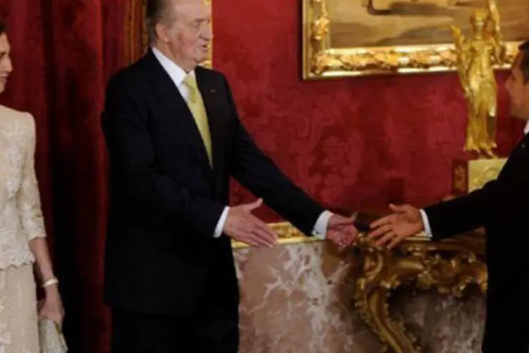 O rei e a rainha da Espanha recebem em Madri o presidente do Peru, Ollanta Humala: a economia peruana cresceu cerca de 7% em 2011 e espera crescer 5,5% em 2012 (Dominique Faget/AFP)