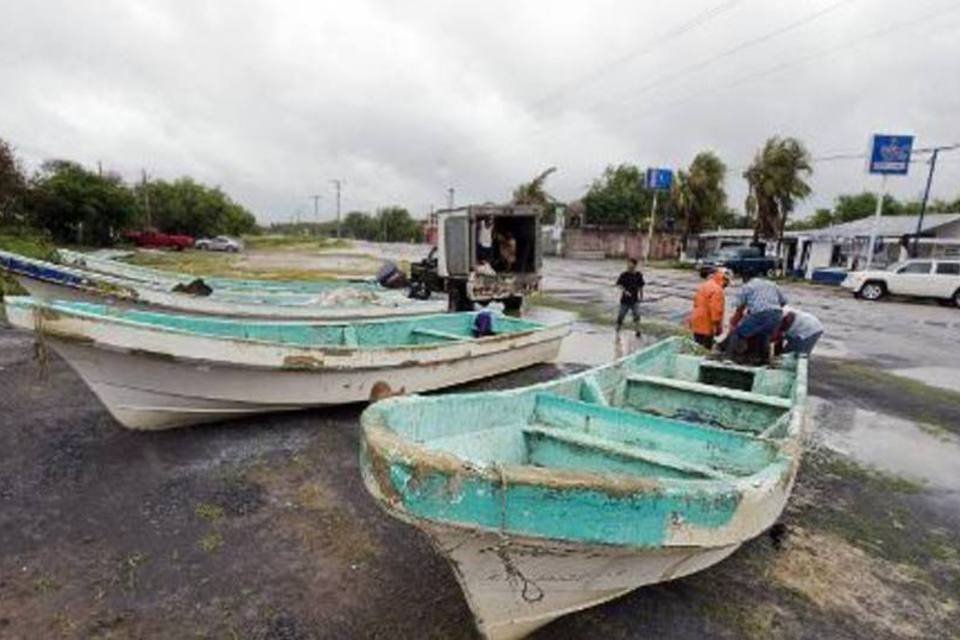 Tempestade tropical Dolly avança no Golfo do México