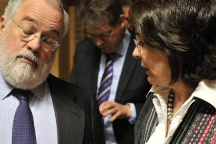 O ministro espanhol da Agricultura, Alimentação e Meio Ambiente e a comissária da Pesca, Maria Damanaki
 (Georges Gobet/AFP)