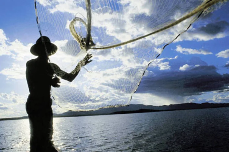 Pesca: o benefício é concedido a pescadores artesanais durante o período de proibição à pesca (FLAVIO CANALONGA/VEJA)