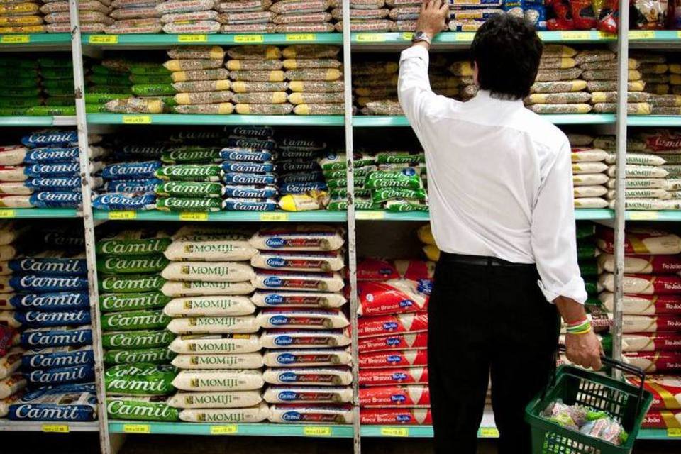 Vendas reais dos supermercados caem 7,13% em um ano
