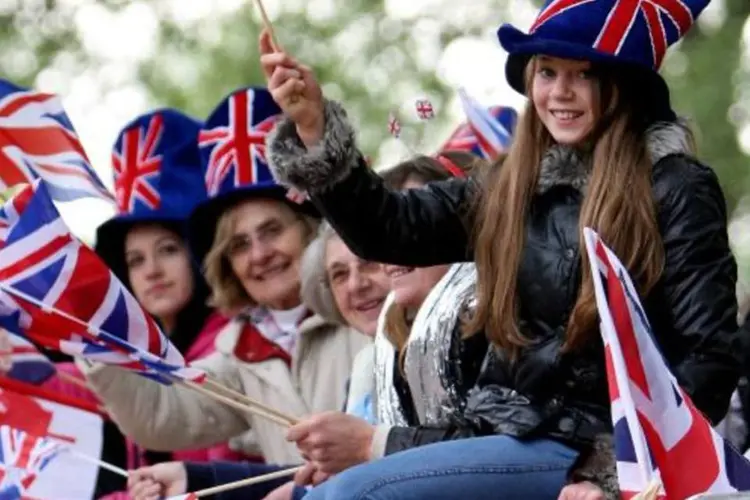 A versão virtual da festa de casamento de Kate Middleton com o príncipe William tem até camiseta comemorativa (Getty Images)