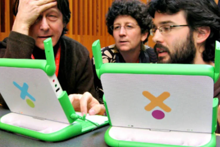 Computador: uso de redes sociais oferece mais malefícios do que benefícios (dustinq/Flickr)