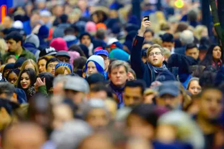Multidão fazendo compras em Londres (Getty Images/Matthew Lloyd)