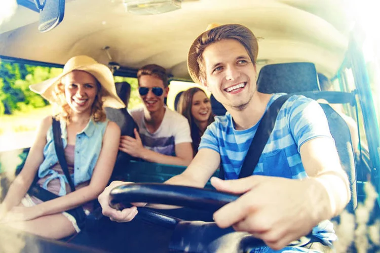 Pé na estrada (Thinkstock)