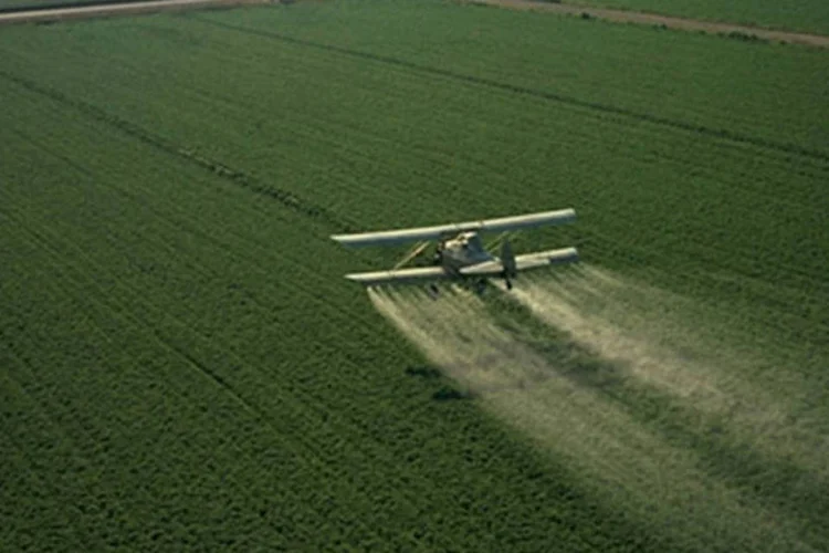Inseticidas importados pelo ex-ministro são suspeitos de causar câncer (Charles ORear/USDA)