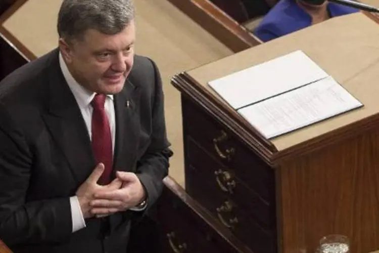 O presidente da Ucrânia, Petro Poroshenko, chega ao Congresso americano (Saul Loeb/AFP)