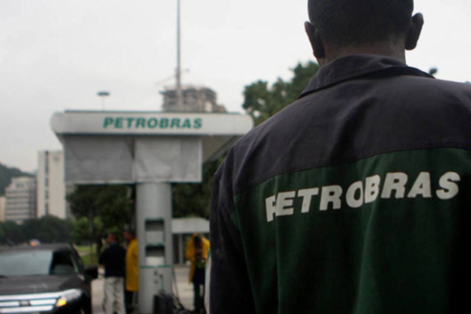 Governo resiste à fórmula de reajuste proposta por Petrobras