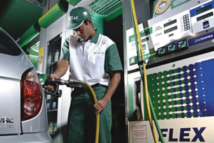 Petrobras quer investir no setor de bioenergia para evitar desabastecimento de etanol (.)