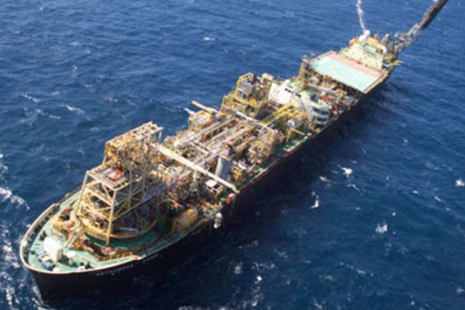 Petrobras assina sete contratos para construção de navios