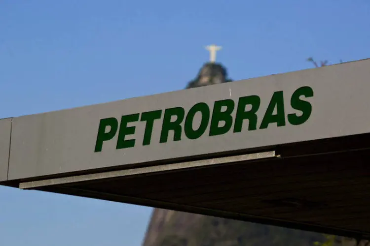 
	Petrobras: dos R$ 2,337 bilh&otilde;es de receitas extras obtidas em julho, R$ 1,2 bilh&atilde;o foi pago pela petroleira, confirmou o coordenador de Previs&atilde;o e An&aacute;lise da Receita, Raimundo Eloi
 (Dado Galdieri/Bloomberg)