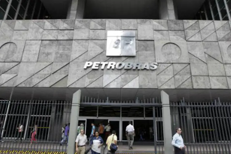 
	Sede da Petrobras no Rio: situa&ccedil;&atilde;o no local &eacute; tranquila e n&atilde;o foram registrados incidentes at&eacute; o momento
 (REUTERS/Bruno Domingos)
