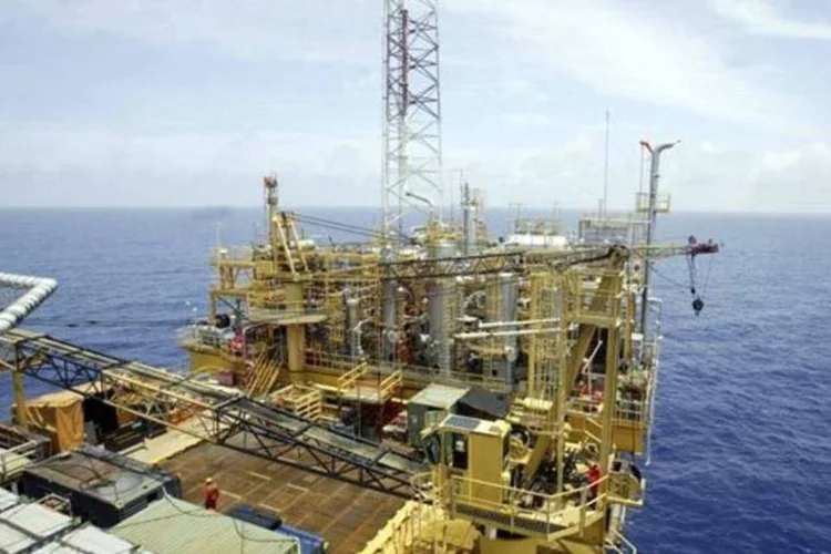
	Plataforma da Petrobras: &quot;A autossufici&ecirc;ncia t&atilde;o festejada (de petr&oacute;leo) s&oacute; aconteceu em 2009&quot;, disse Adriano Pires, diretor do Centro Brasileiro de Infraestrutura&nbsp;
 (Mário Rofrigues/VEJA São Paulo)