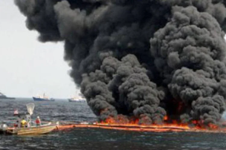 Vazamento da BP: 4,9 milhões de barris de petróleo jorrados no Golfo do México. (.)