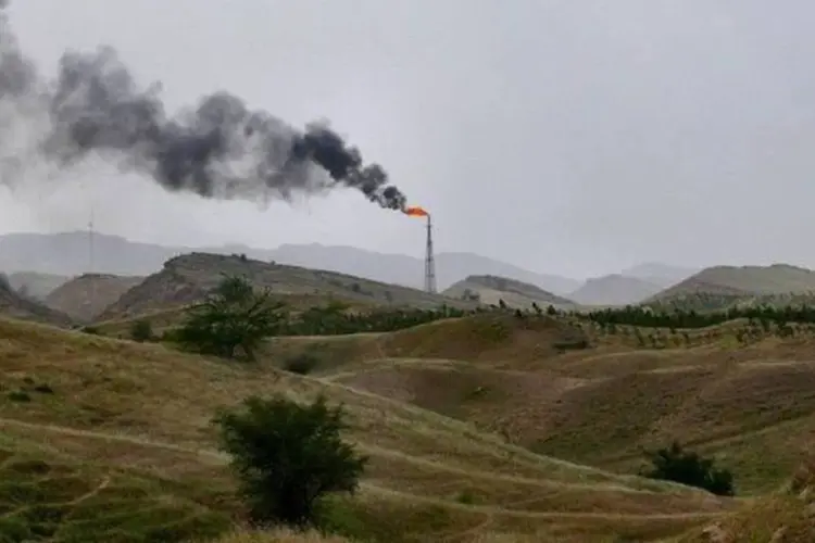 Campo de petróleo no Irã, que vai colaborar com o vizinho Iraque na exploração de reservas na fronteira dos países  (Dynamosquito/Wikimedia Commons/Wikimedia Commons)