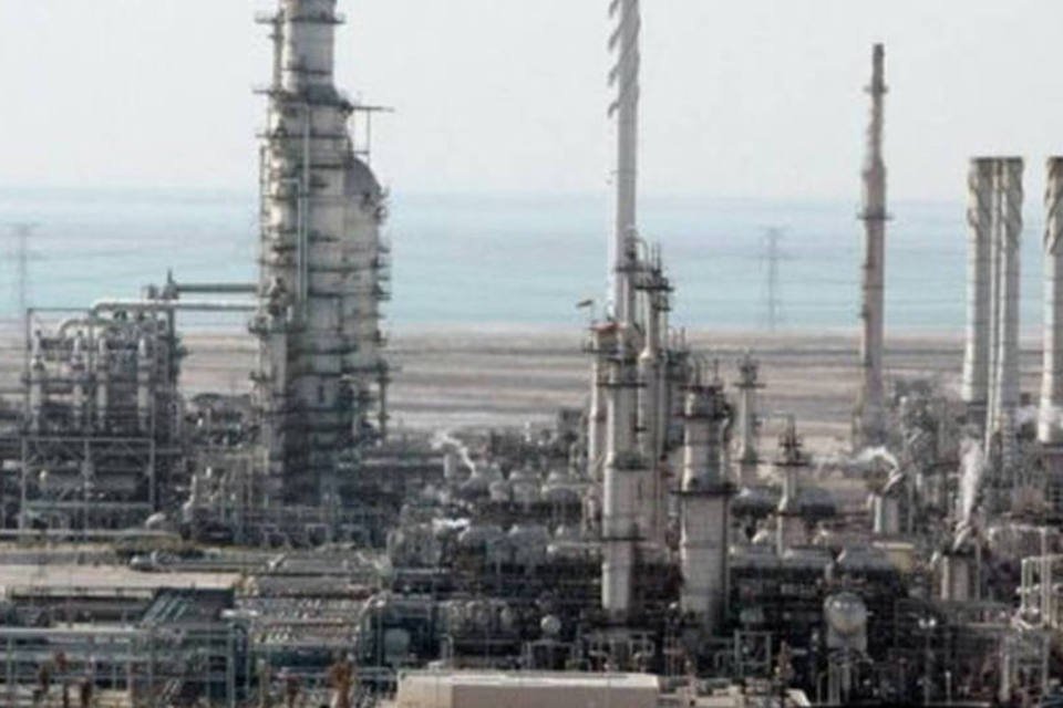 Governos da UE concordam em banir petróleo iraniano
