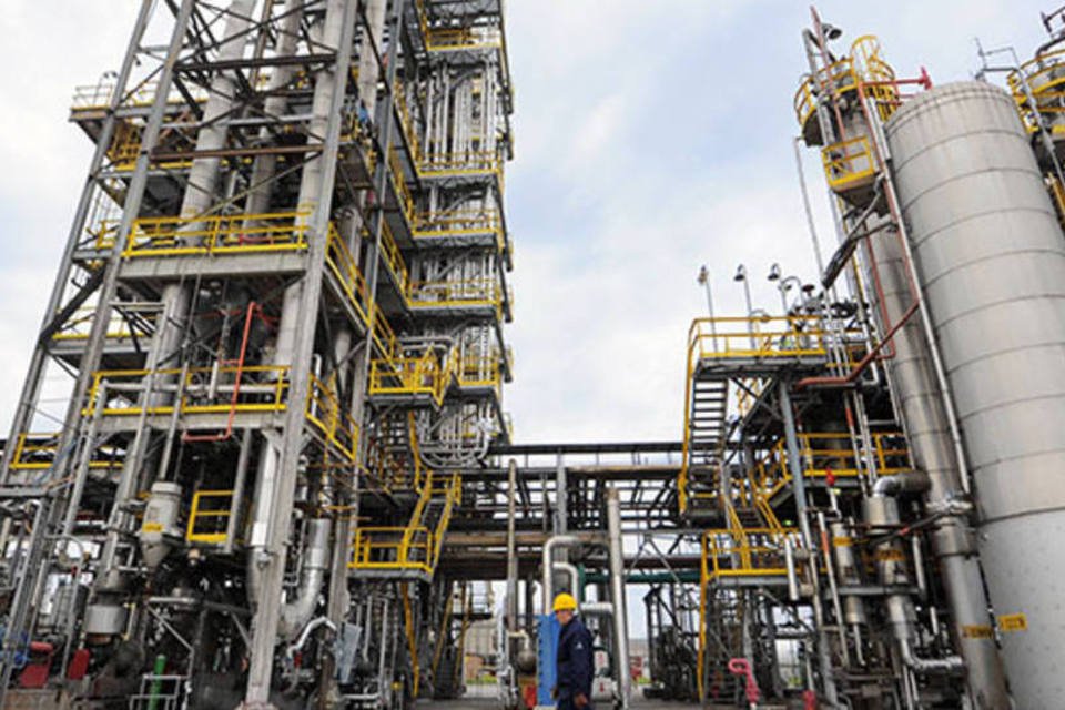 Espanha terá lugar junto à indústria petroquímica do Irã